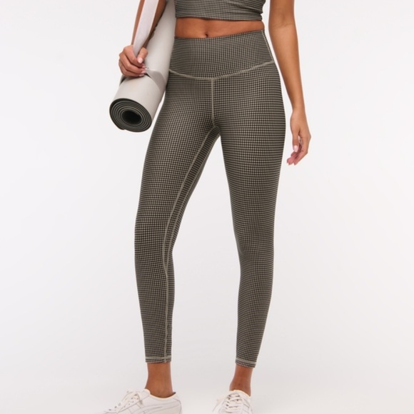 Abercrombie YPB sculptLUX 7/8 Length Legging in Black Houndstooth - Picture 1 of 8